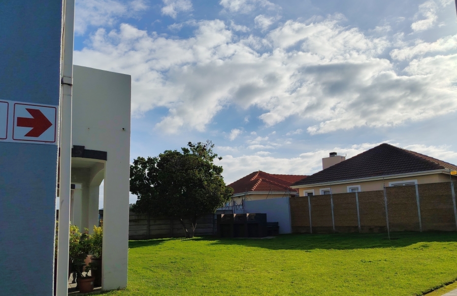 To Let 1 Bedroom Property for Rent in Strand South Western Cape